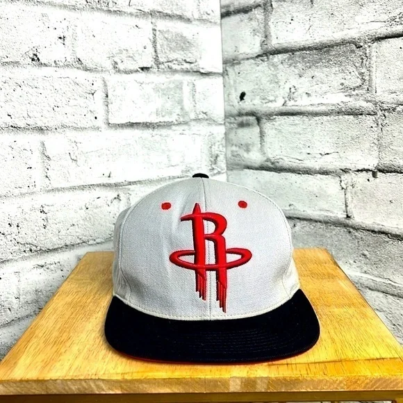 Mitchell and Ness Houston Rockets Fitted Hat - Picture 1 of 7
